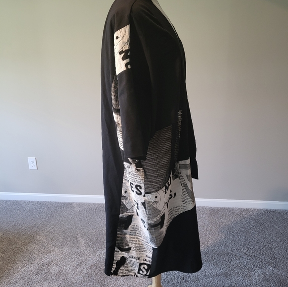 F. Modern – What’s Black and White and Read All Over Jacket/Topper (One Size) - Picture 4 of 16